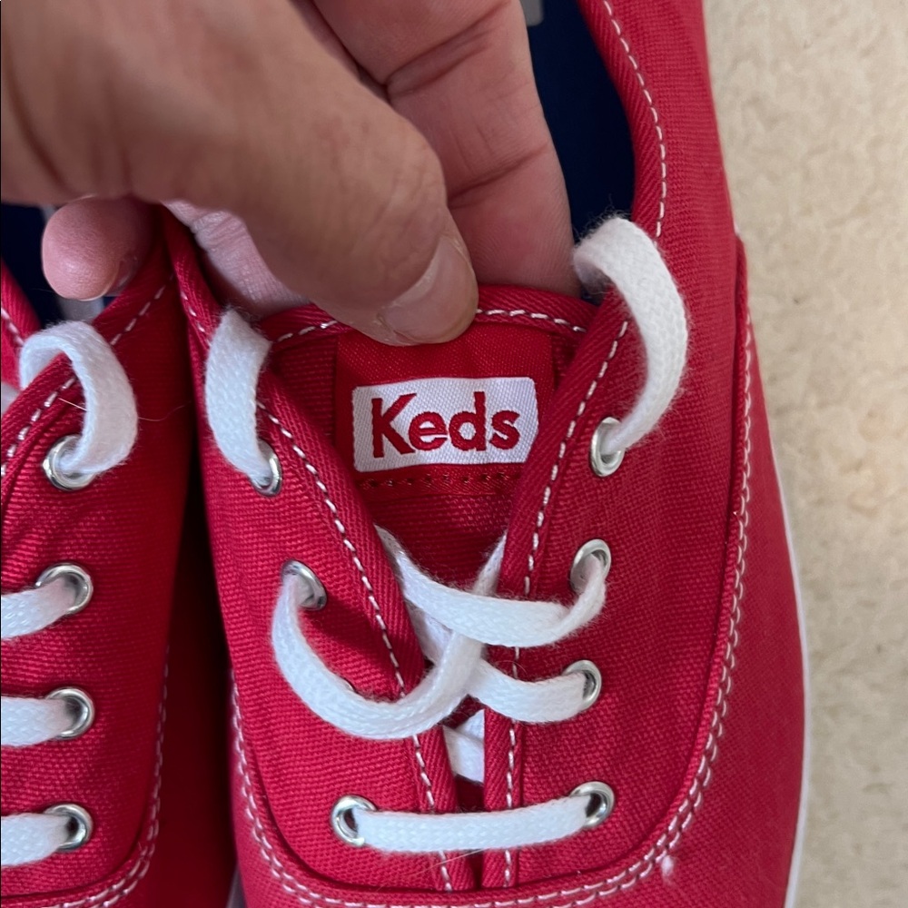 Keds Red Canvas Low-Top Sneakers with White Laces size 9.5. - Picture 4 of 9